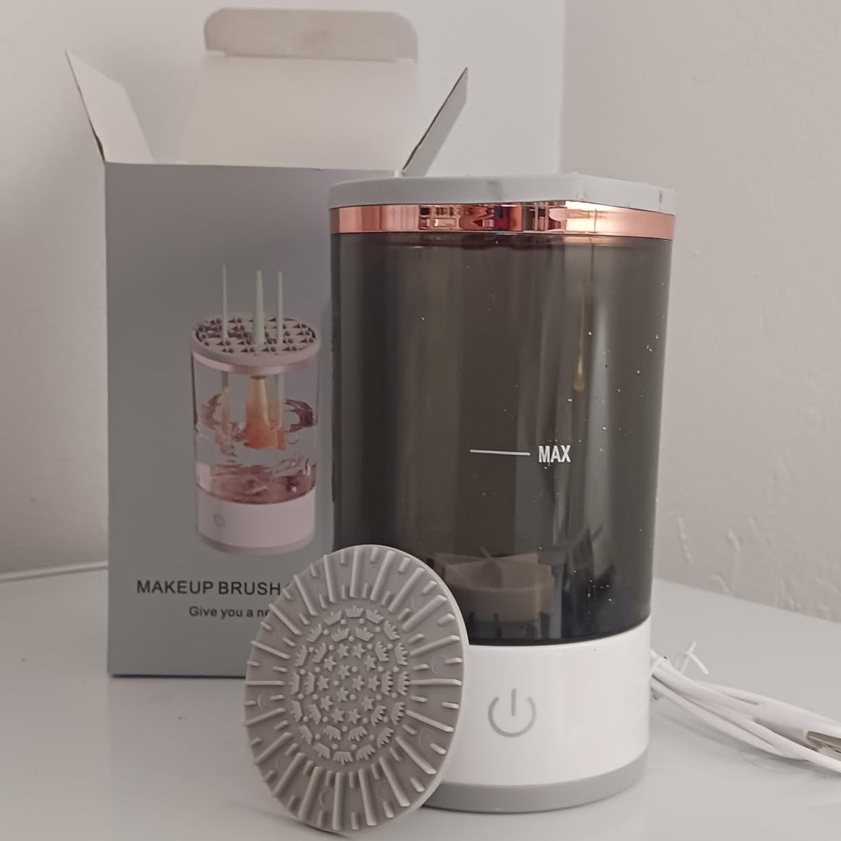 Automatic MakeUp Brush Cleaner